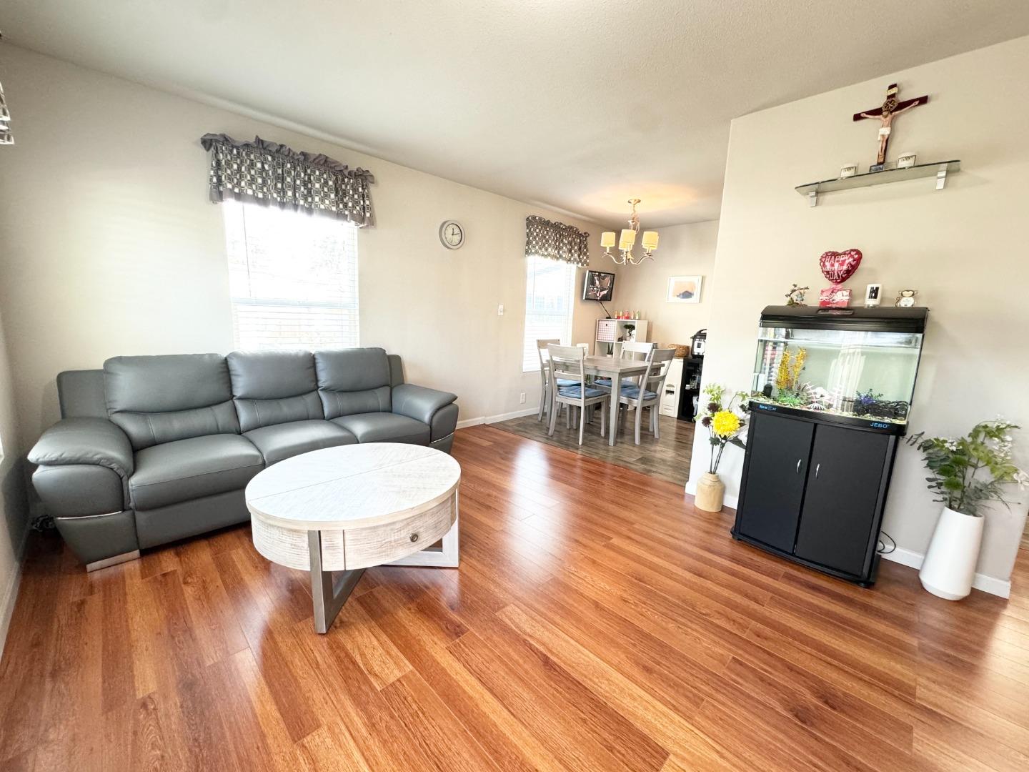 Detail Gallery Image 2 of 15 For 540 Bonita Ave #404,  San Jose,  CA 95116 - 2 Beds | 2 Baths
