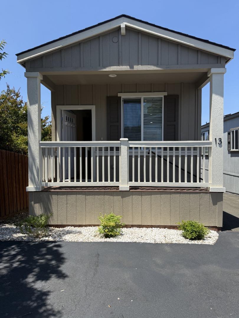 Detail Gallery Image 2 of 13 For 1161 Benicia Rd #13,  Vallejo,  CA 94590 - 2 Beds | 1 Baths