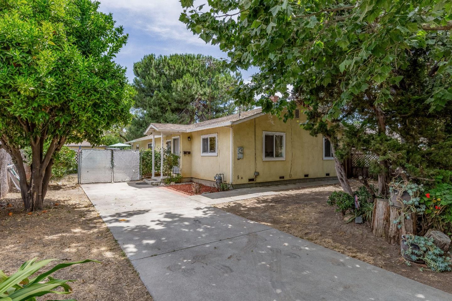 Detail Gallery Image 2 of 25 For 554 N 21st St, San Jose,  CA 95112 - 3 Beds | 2 Baths