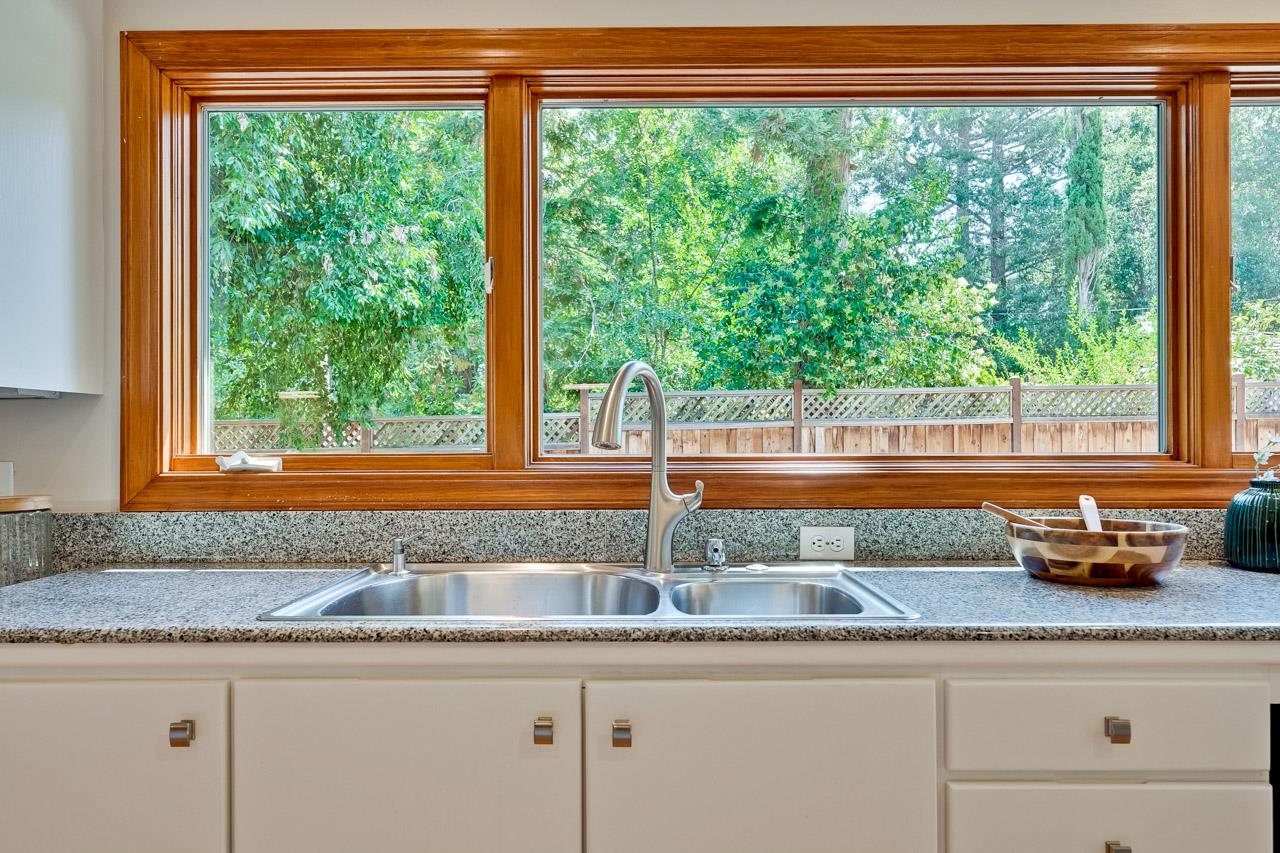 Detail Gallery Image 16 of 60 For 1625 Hazelaar Way, Los Altos,  CA 94024 - 3 Beds | 2 Baths