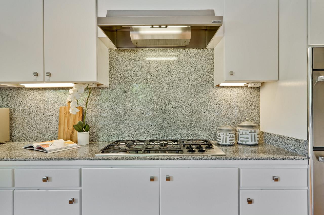 Detail Gallery Image 17 of 60 For 1625 Hazelaar Way, Los Altos,  CA 94024 - 3 Beds | 2 Baths