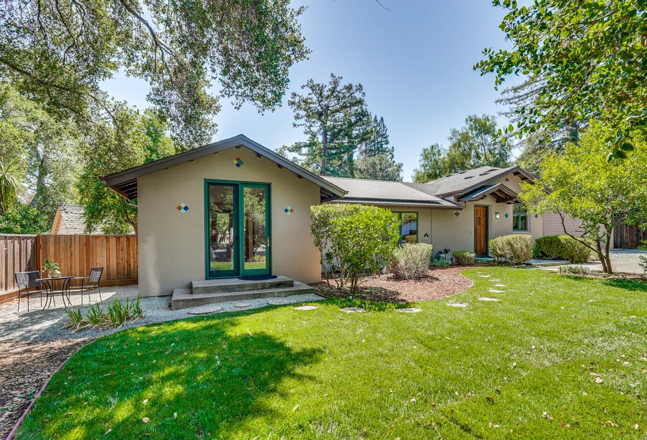 Detail Gallery Image 2 of 60 For 1625 Hazelaar Way, Los Altos,  CA 94024 - 3 Beds | 2 Baths