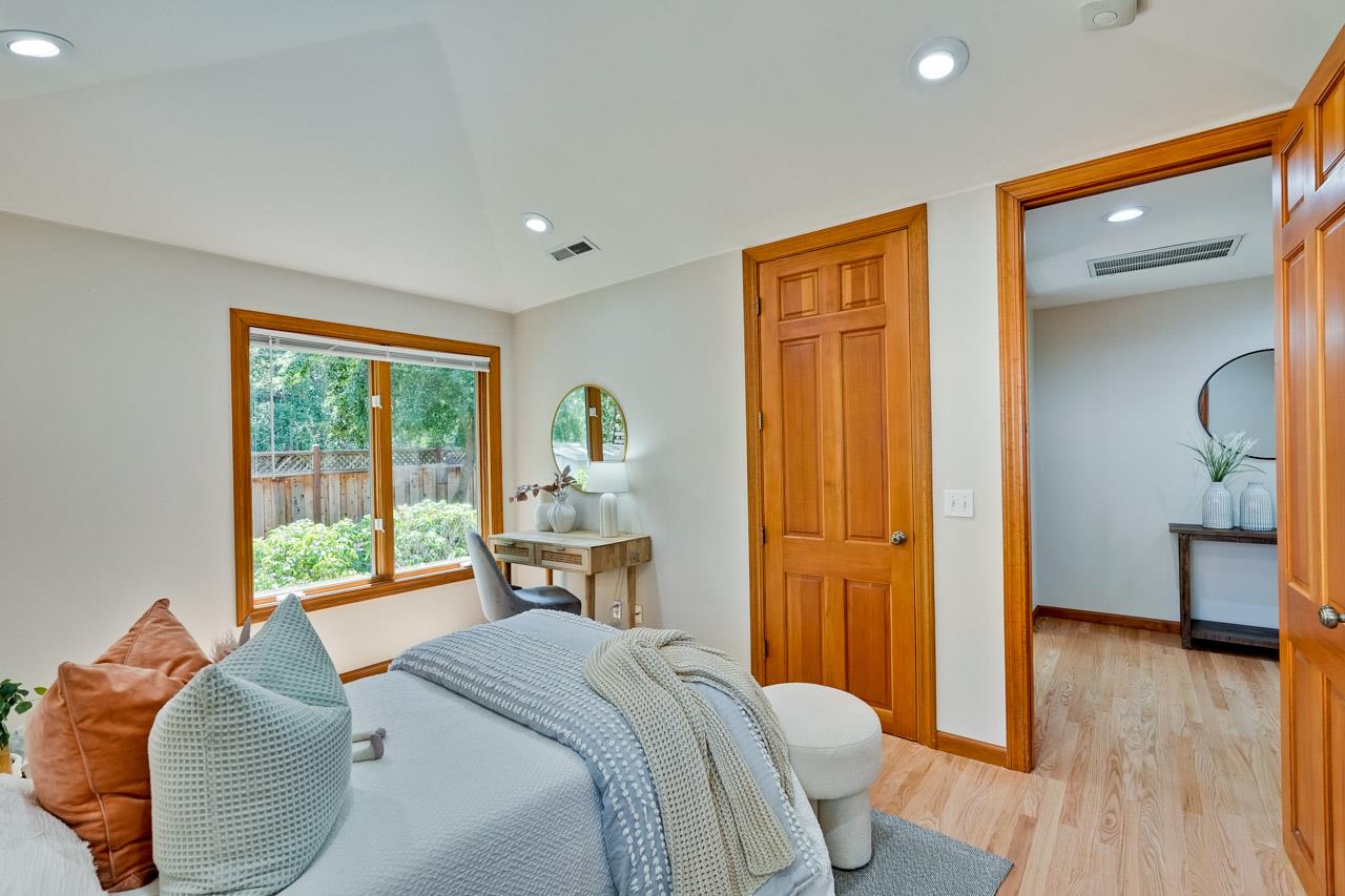 Detail Gallery Image 29 of 60 For 1625 Hazelaar Way, Los Altos,  CA 94024 - 3 Beds | 2 Baths