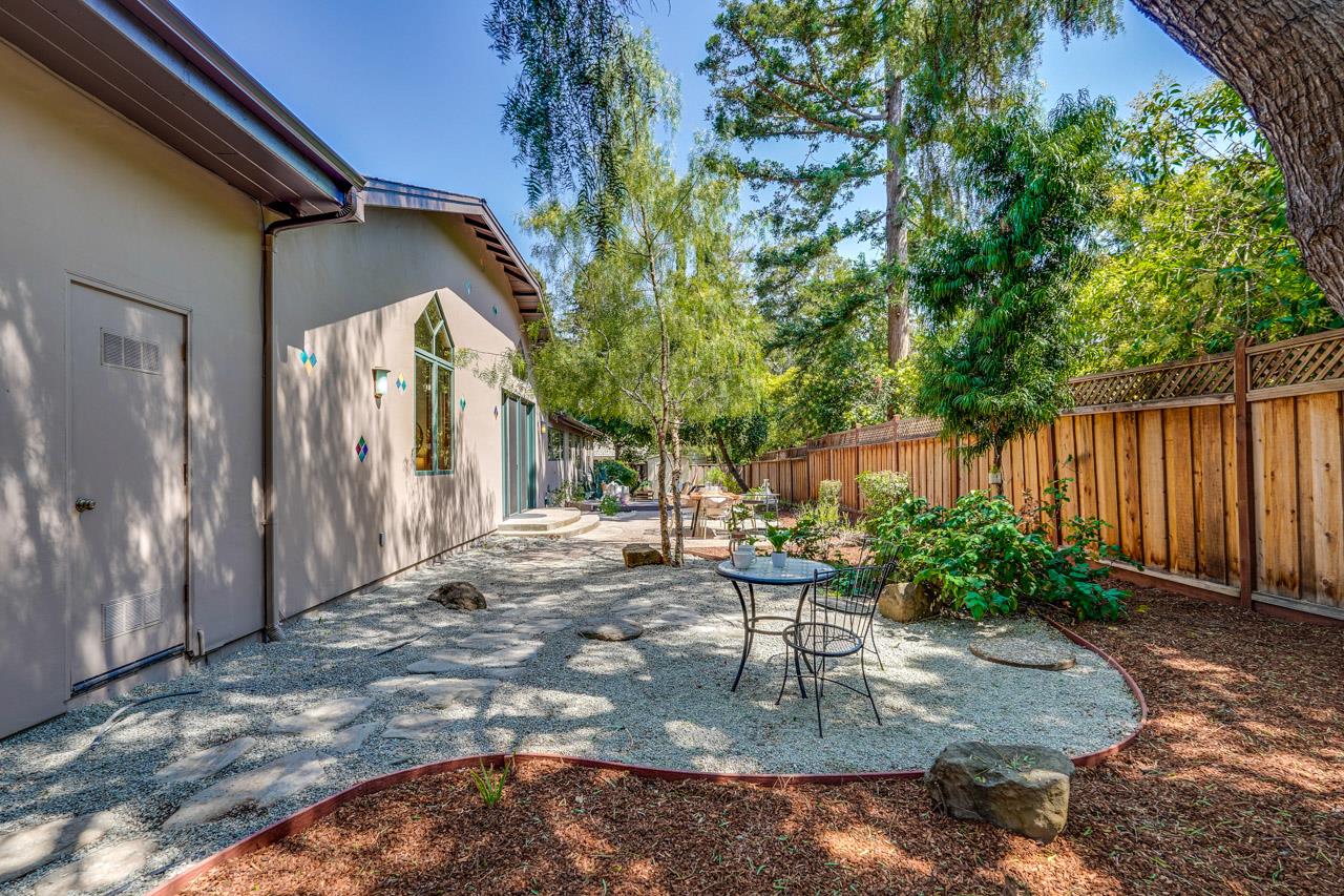 Detail Gallery Image 54 of 60 For 1625 Hazelaar Way, Los Altos,  CA 94024 - 3 Beds | 2 Baths