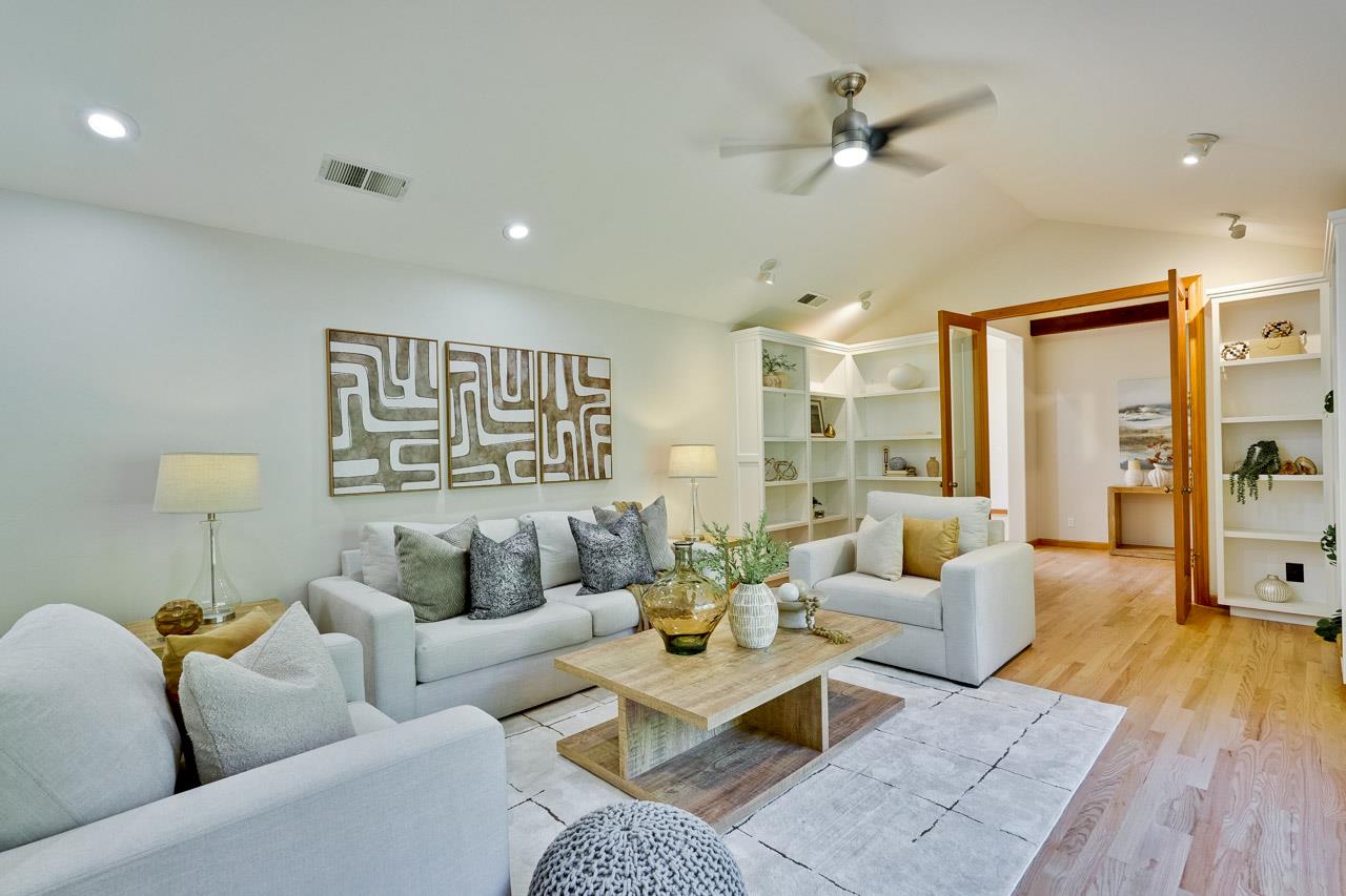 Detail Gallery Image 7 of 60 For 1625 Hazelaar Way, Los Altos,  CA 94024 - 3 Beds | 2 Baths