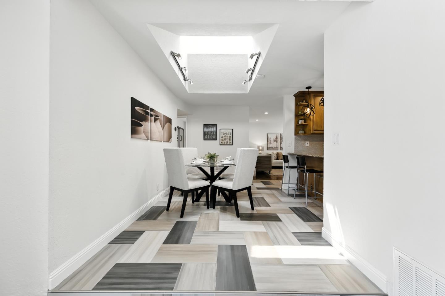 Detail Gallery Image 11 of 42 For 720 Natoma Dr, San Jose,  CA 95123 - 4 Beds | 2 Baths