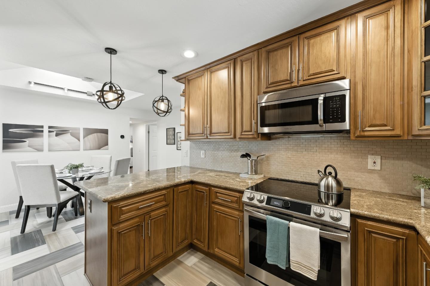 Detail Gallery Image 14 of 42 For 720 Natoma Dr, San Jose,  CA 95123 - 4 Beds | 2 Baths