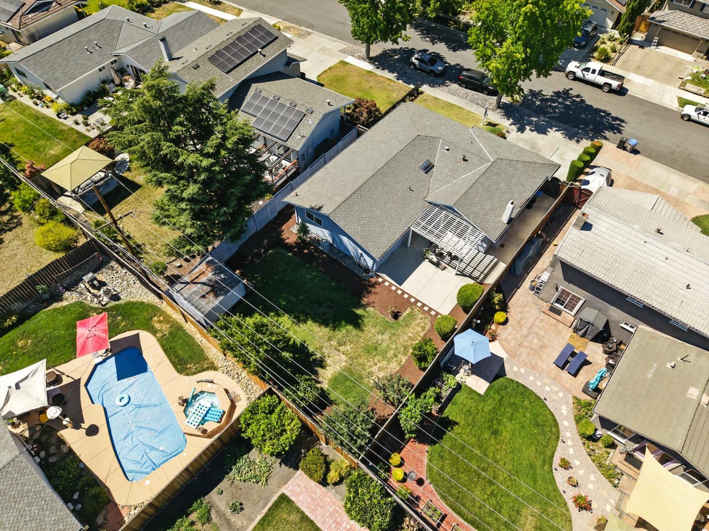 Detail Gallery Image 38 of 42 For 720 Natoma Dr, San Jose,  CA 95123 - 4 Beds | 2 Baths