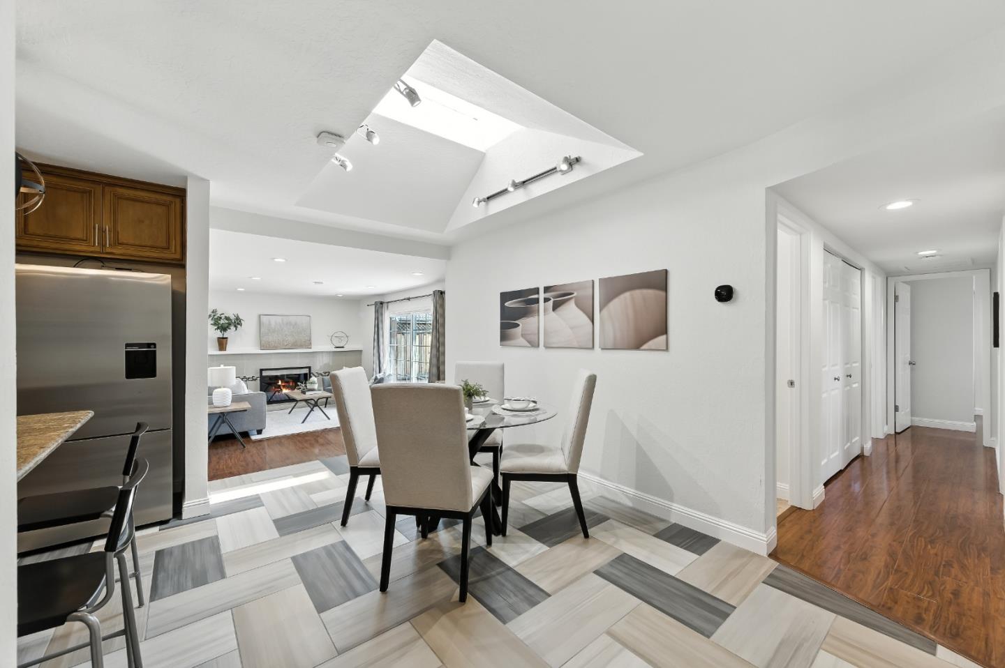 Detail Gallery Image 9 of 42 For 720 Natoma Dr, San Jose,  CA 95123 - 4 Beds | 2 Baths