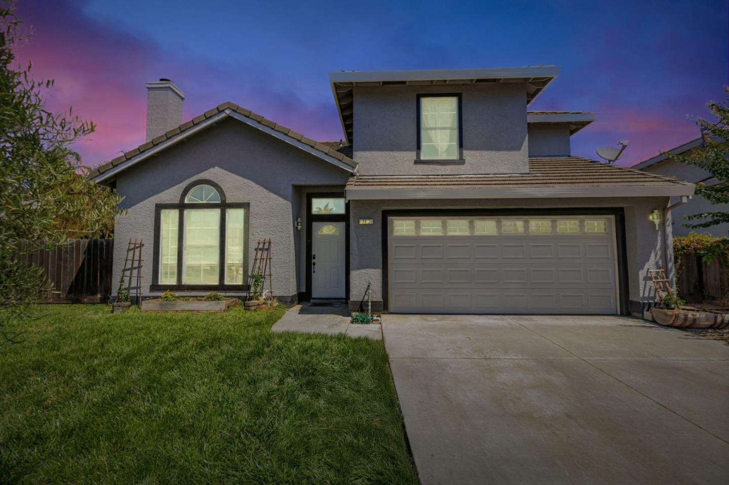 Detail Gallery Image 1 of 47 For 740 Alissa Ct, Hollister,  CA 95023 - 4 Beds | 3 Baths