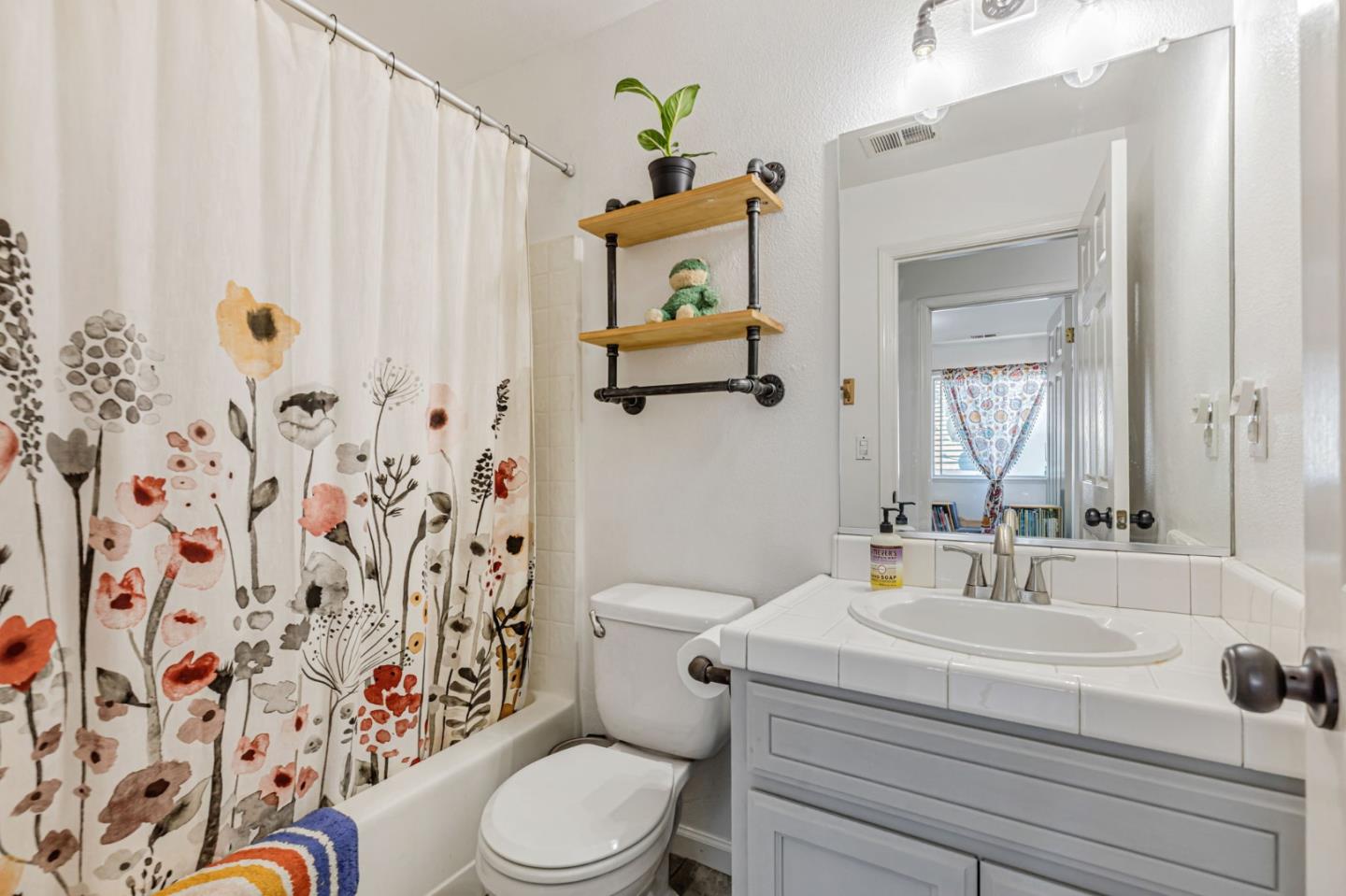 Detail Gallery Image 30 of 47 For 740 Alissa Ct, Hollister,  CA 95023 - 4 Beds | 3 Baths