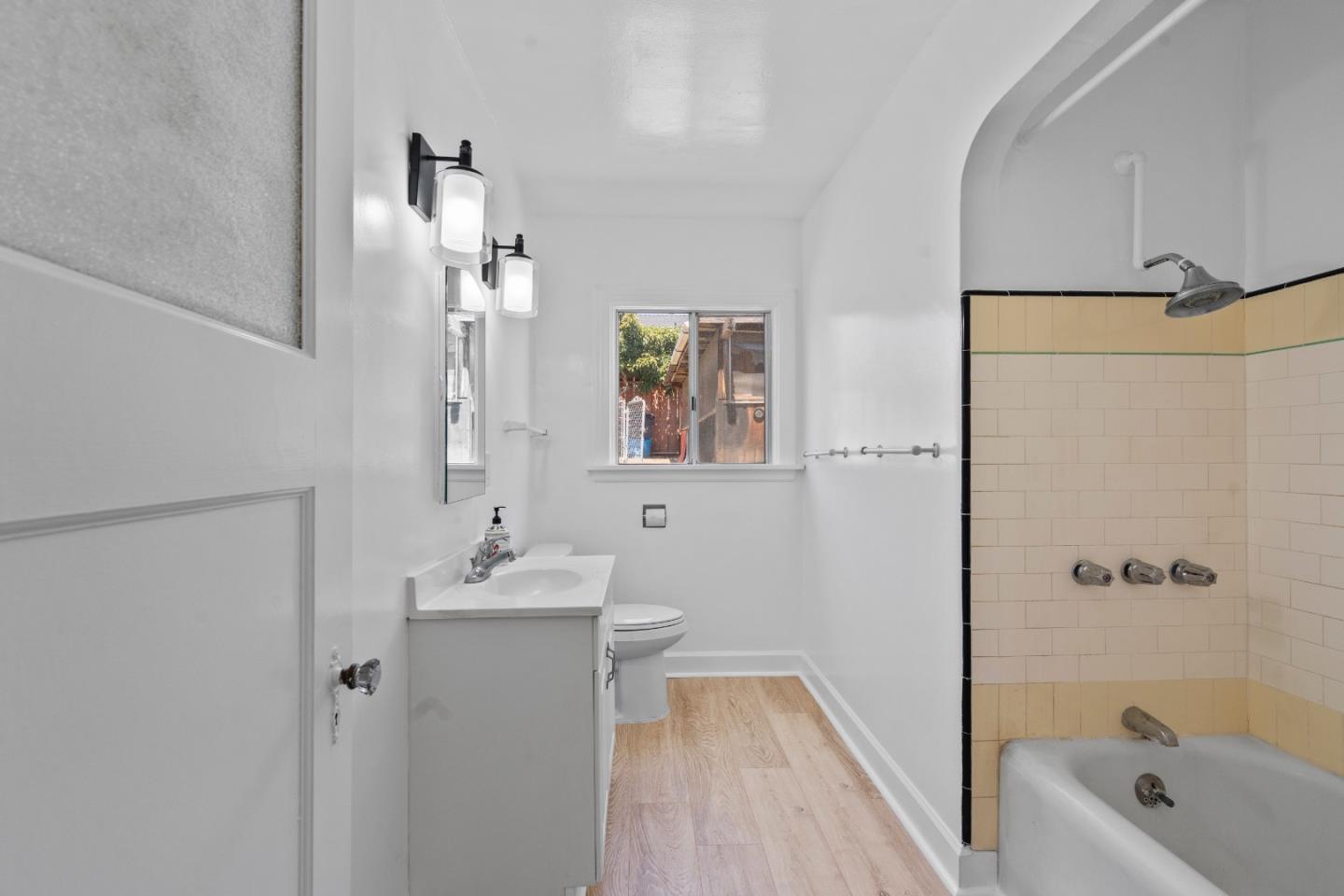 Detail Gallery Image 11 of 43 For 928 Lincoln St, Watsonville,  CA 95076 - 2 Beds | 1 Baths