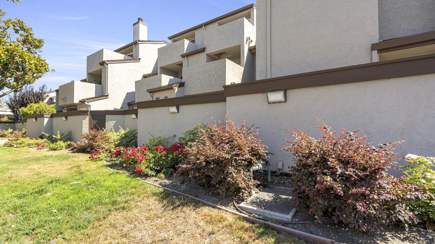 Detail Gallery Image 6 of 32 For 2201 the Alameda #22,  Santa Clara,  CA 95050 - 2 Beds | 1/1 Baths