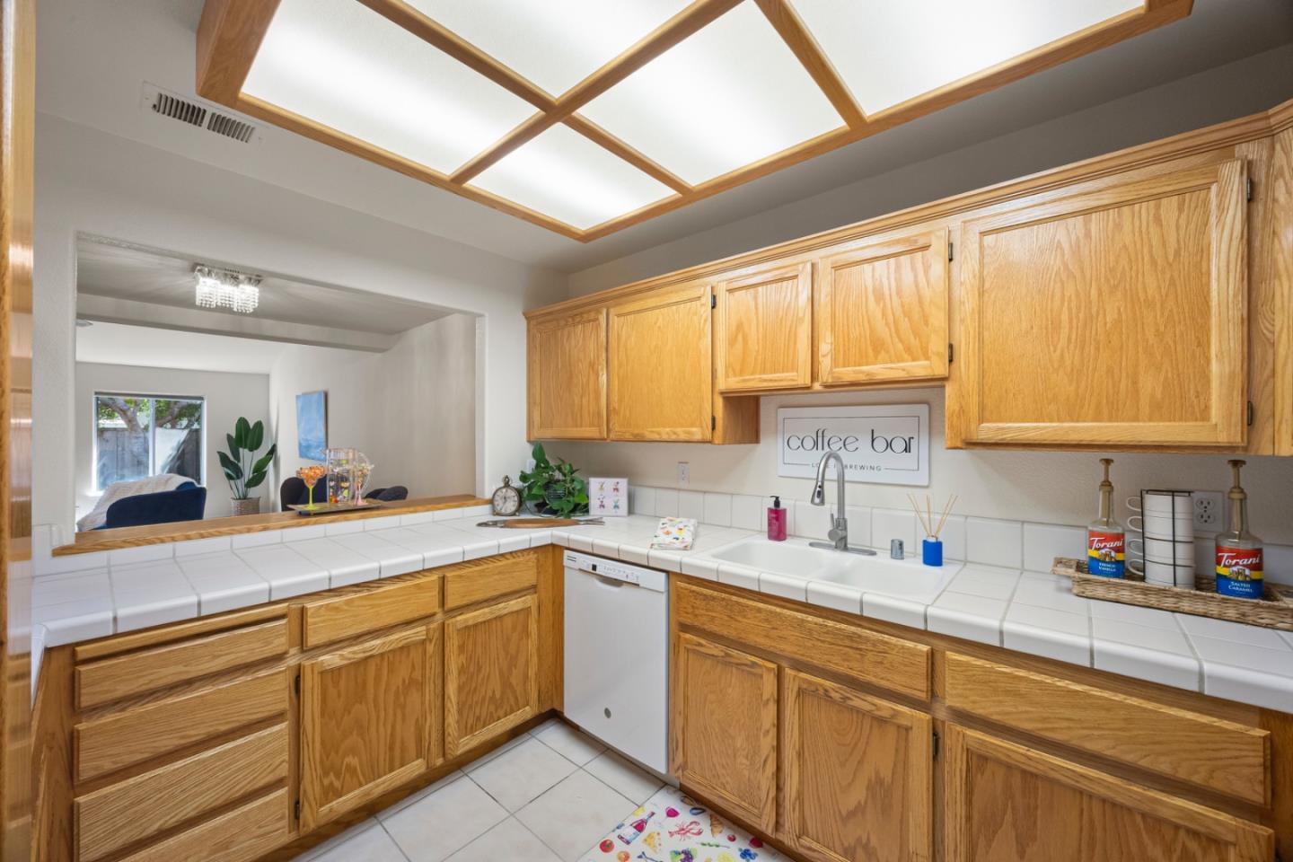 Detail Gallery Image 6 of 25 For 14668 Excaliber Ct, Morgan Hill,  CA 95037 - 2 Beds | 2 Baths