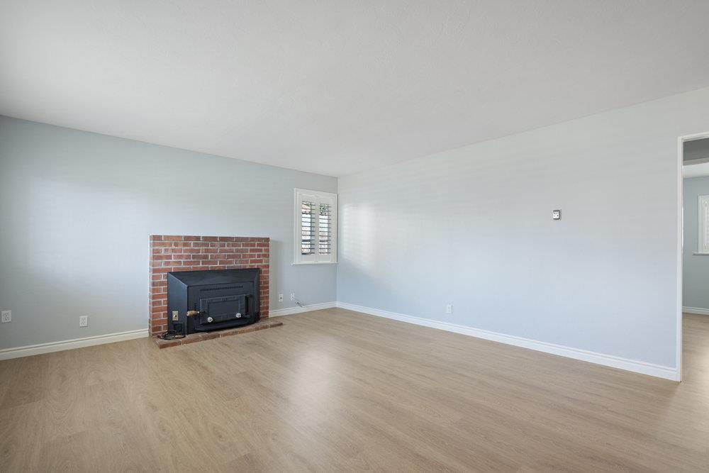 Detail Gallery Image 4 of 23 For 230 San Juan Dr, Hollister,  CA 95023 - 3 Beds | 1 Baths