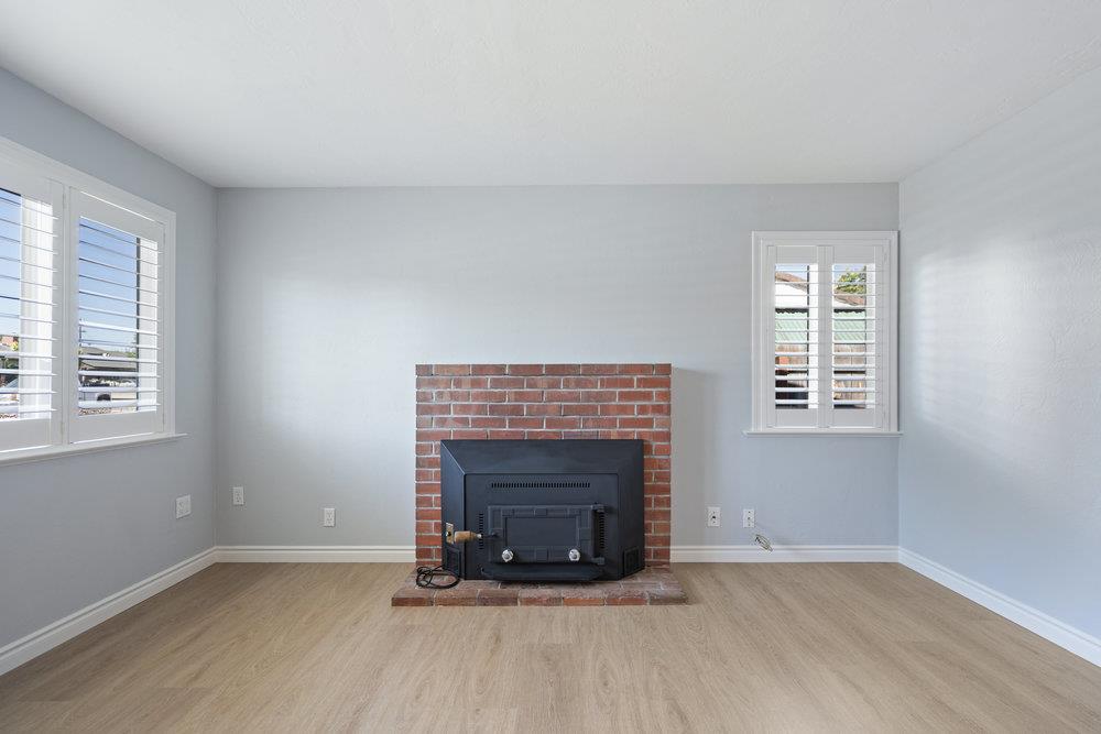 Detail Gallery Image 5 of 23 For 230 San Juan Dr, Hollister,  CA 95023 - 3 Beds | 1 Baths