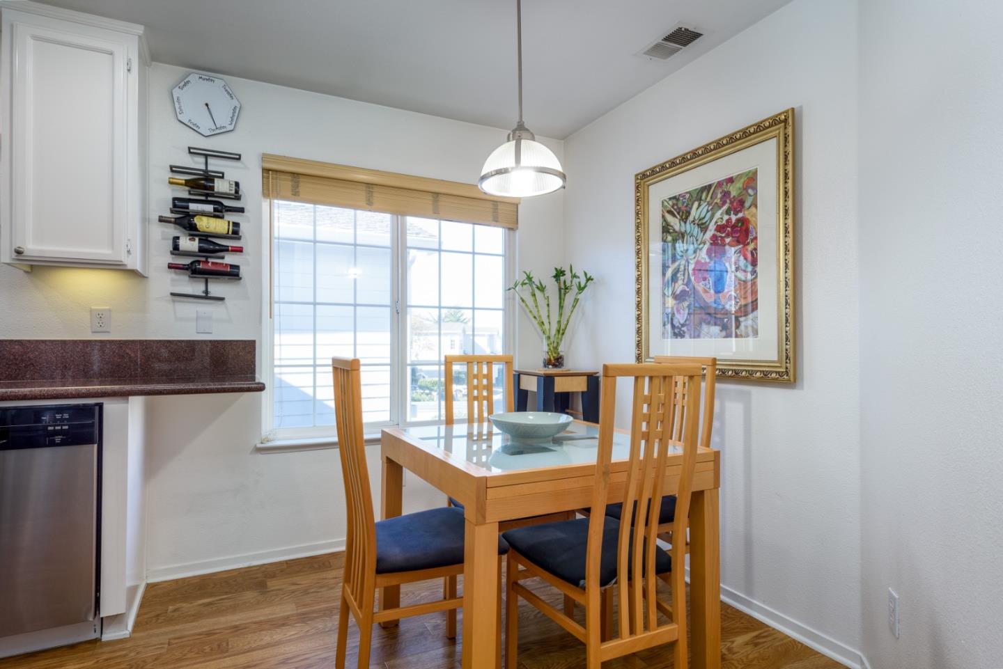 Detail Gallery Image 13 of 27 For 129 Outlook Cir #10,  Pacifica,  CA 94044 - 3 Beds | 2 Baths