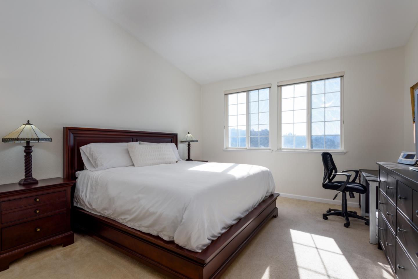 Detail Gallery Image 14 of 27 For 129 Outlook Cir #10,  Pacifica,  CA 94044 - 3 Beds | 2 Baths