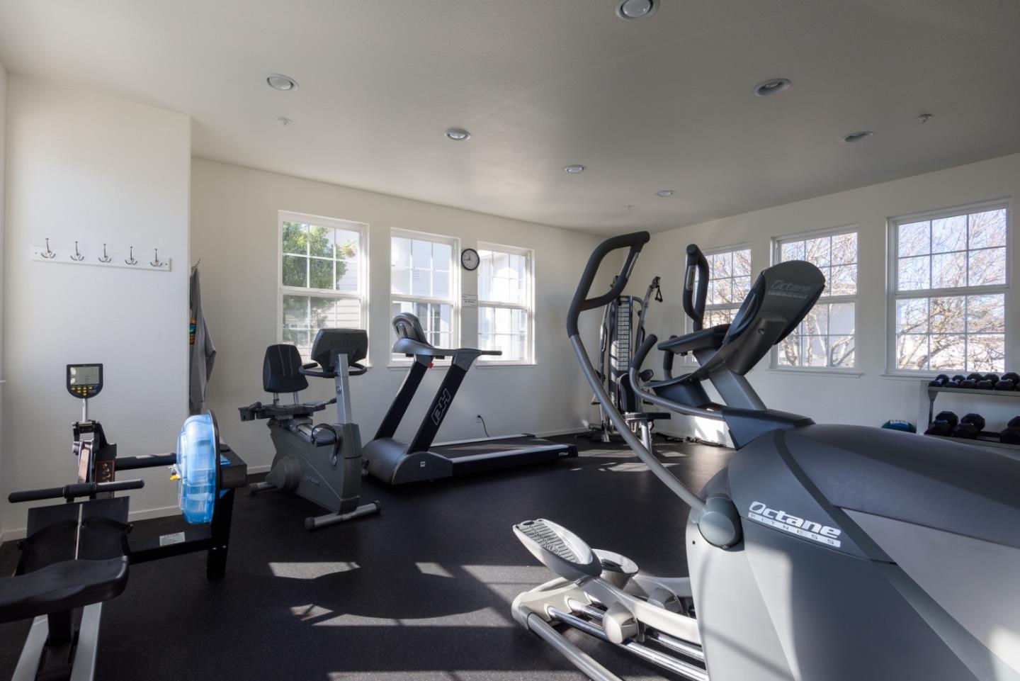 Detail Gallery Image 26 of 27 For 129 Outlook Cir #10,  Pacifica,  CA 94044 - 3 Beds | 2 Baths