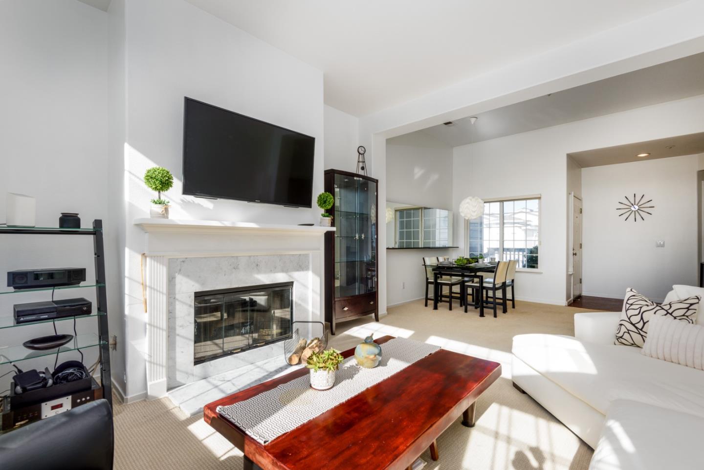 Detail Gallery Image 8 of 27 For 129 Outlook Cir #10,  Pacifica,  CA 94044 - 3 Beds | 2 Baths