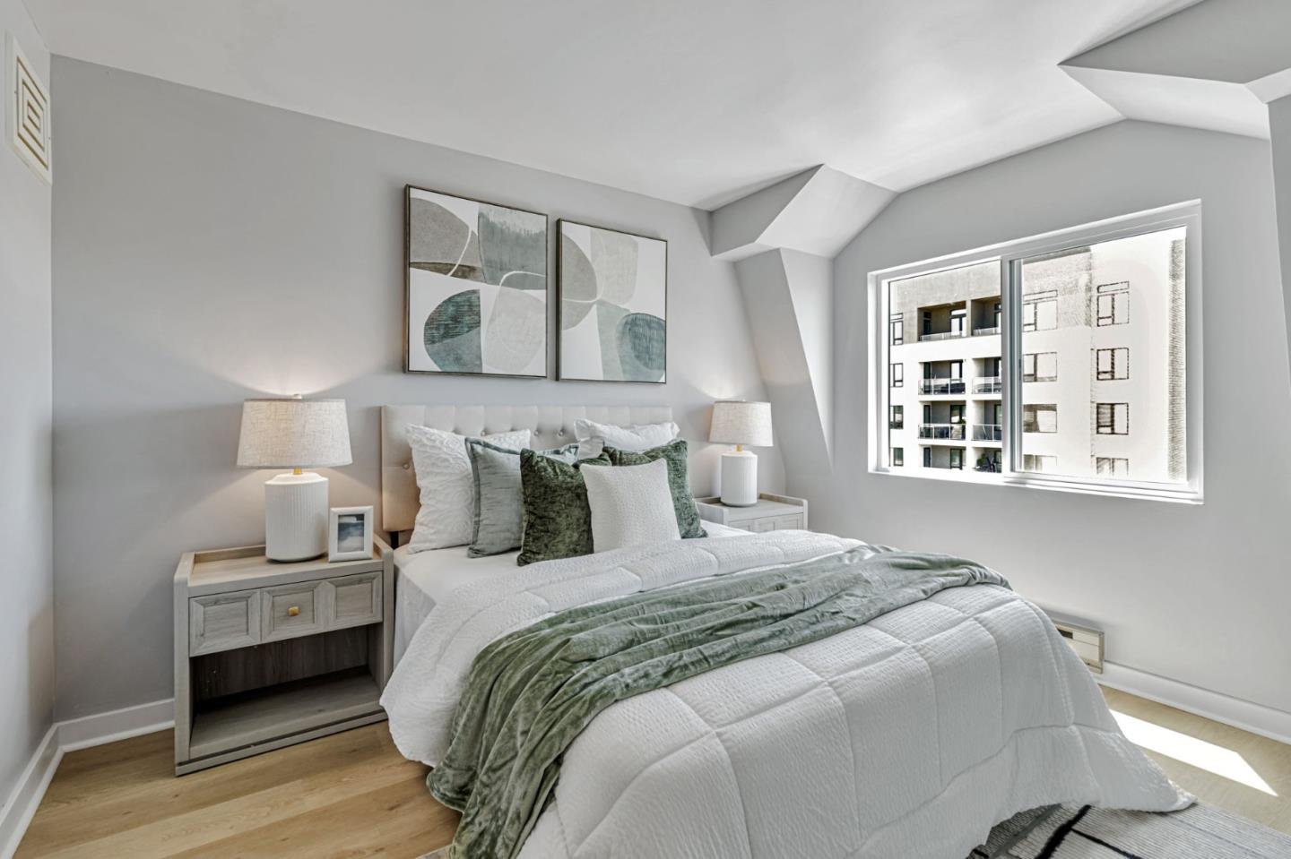 Detail Gallery Image 15 of 41 For 6400 Christie Ave #5408,  Emeryville,  CA 94608 - 2 Beds | 2 Baths