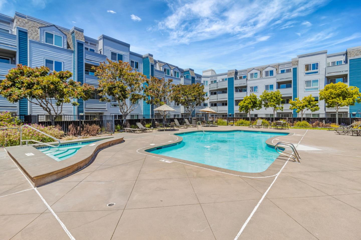 Detail Gallery Image 22 of 41 For 6400 Christie Ave #5408,  Emeryville,  CA 94608 - 2 Beds | 2 Baths