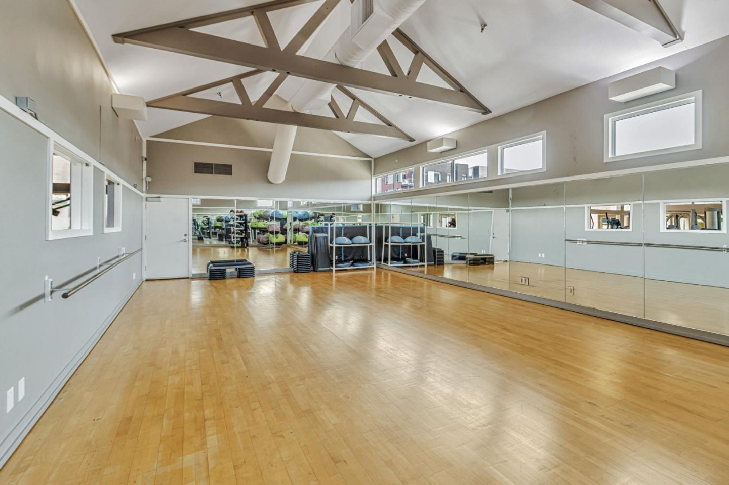 Detail Gallery Image 24 of 41 For 6400 Christie Ave #5408,  Emeryville,  CA 94608 - 2 Beds | 2 Baths