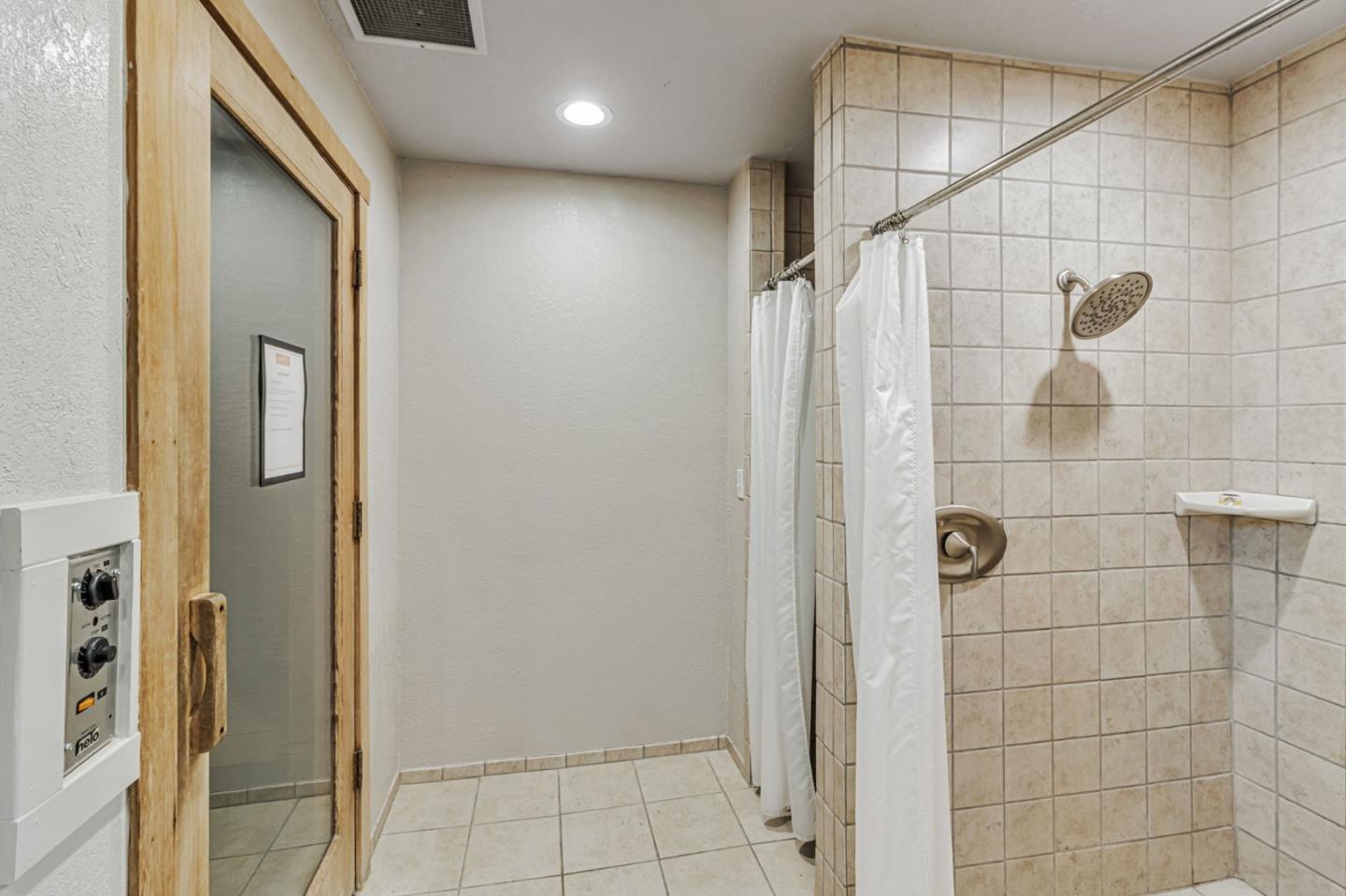 Detail Gallery Image 27 of 41 For 6400 Christie Ave #5408,  Emeryville,  CA 94608 - 2 Beds | 2 Baths