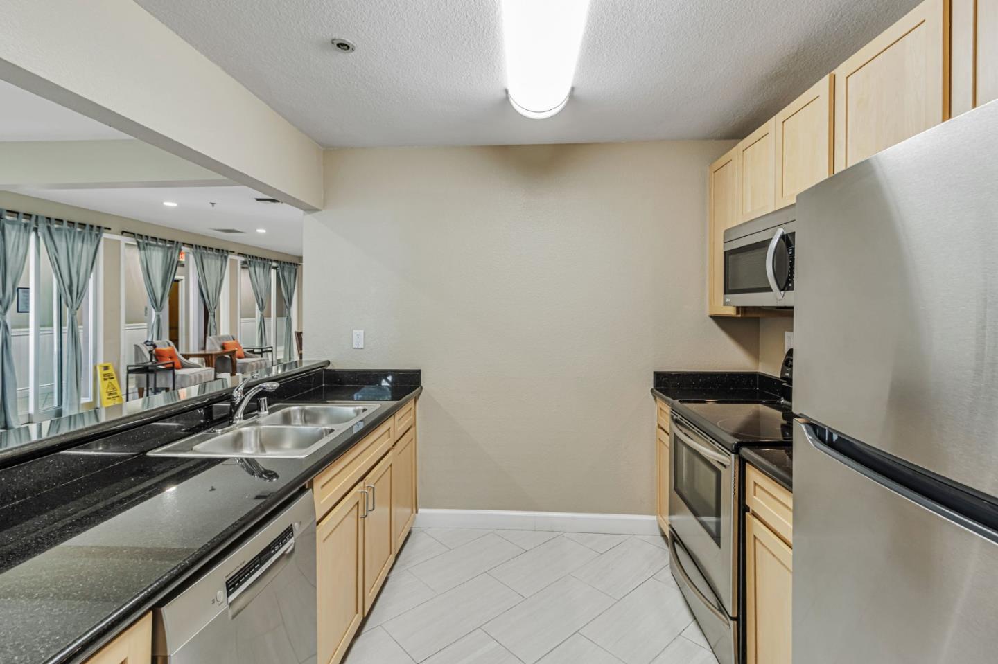 Detail Gallery Image 28 of 41 For 6400 Christie Ave #5408,  Emeryville,  CA 94608 - 2 Beds | 2 Baths