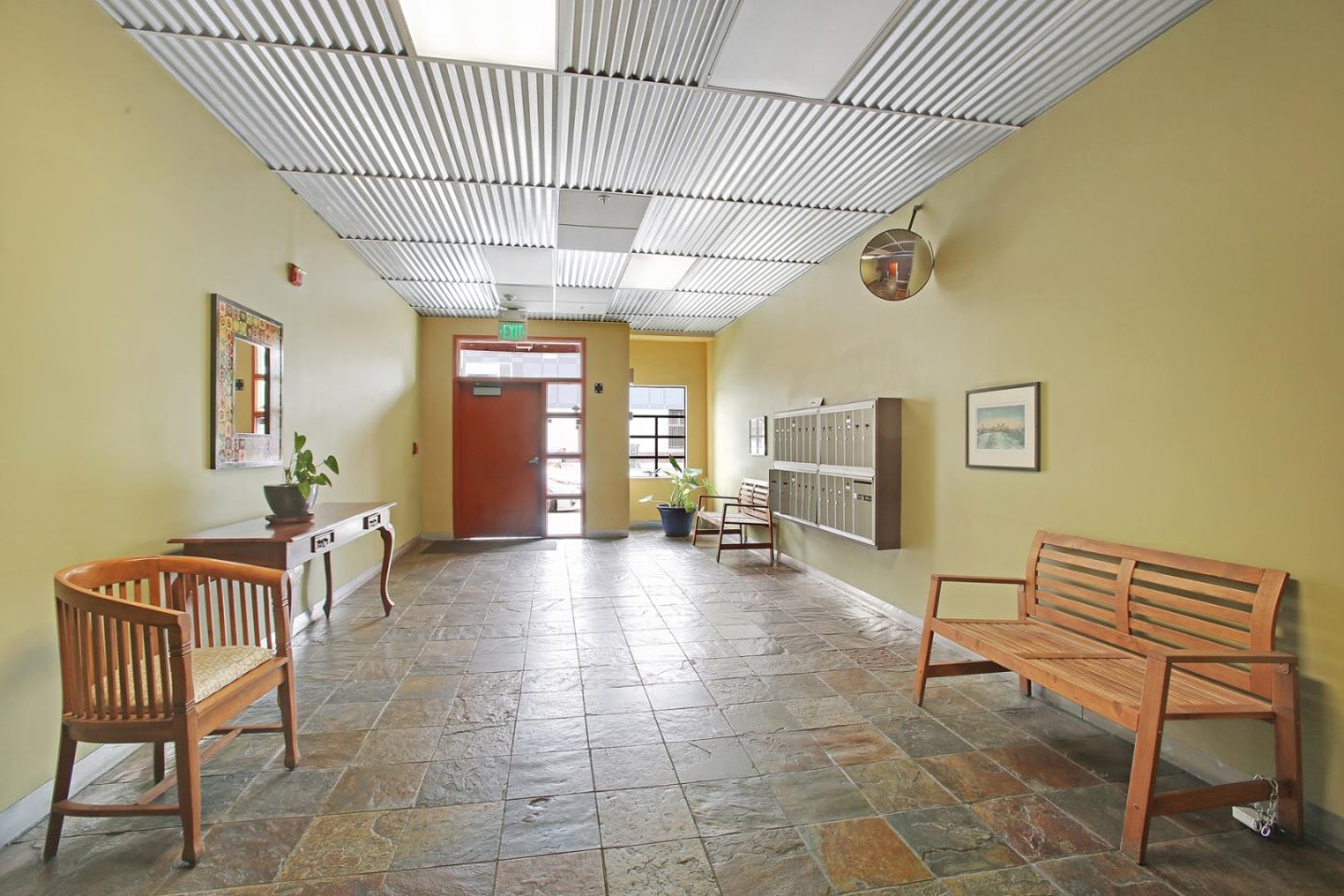 Detail Gallery Image 21 of 22 For 850 W Grand Ave #D,  Oakland,  CA 94607 - 0 Beds | 1 Baths