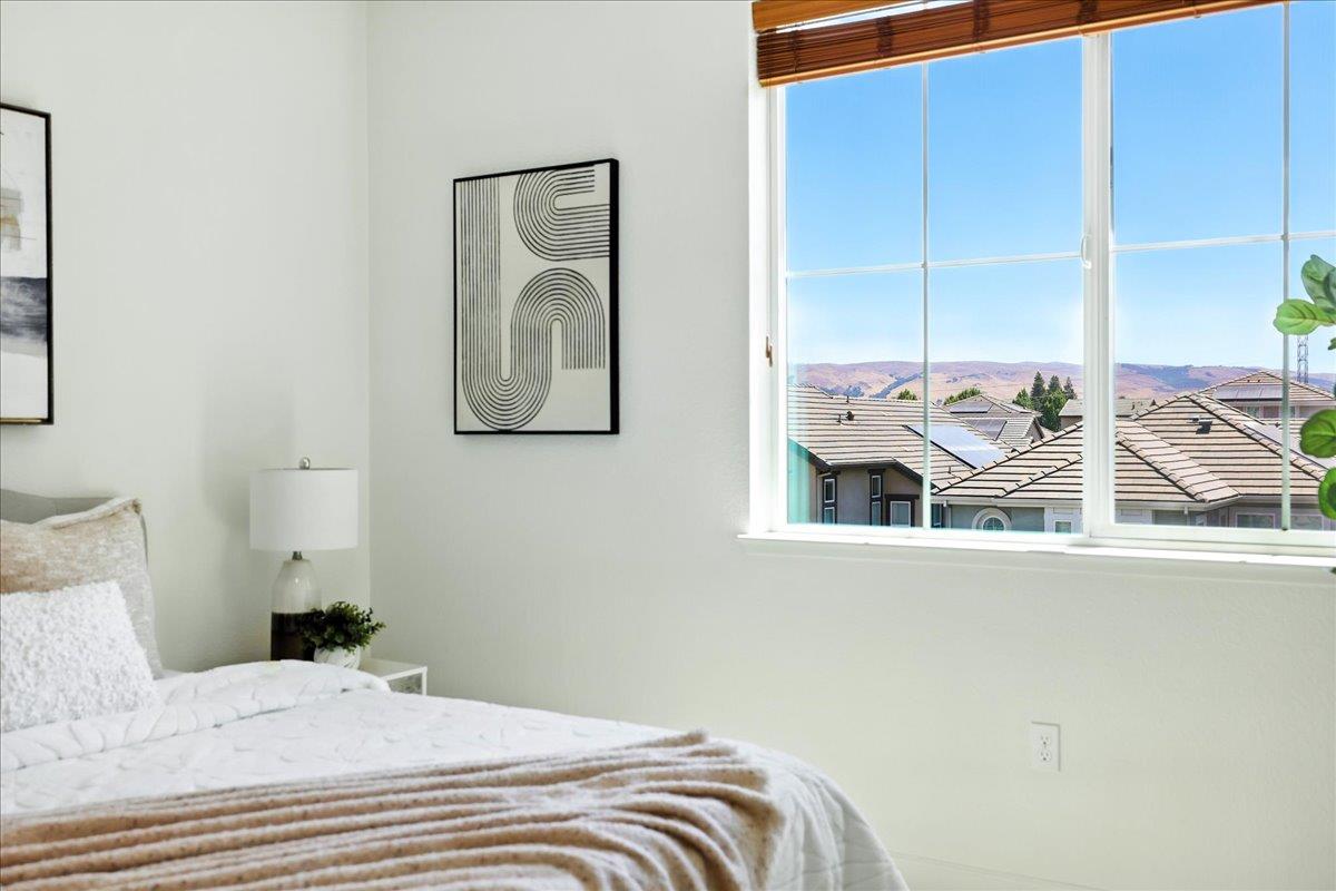 Detail Gallery Image 17 of 53 For 829 Blue Opal Dr, San Jose,  CA 95123 - 3 Beds | 3/1 Baths