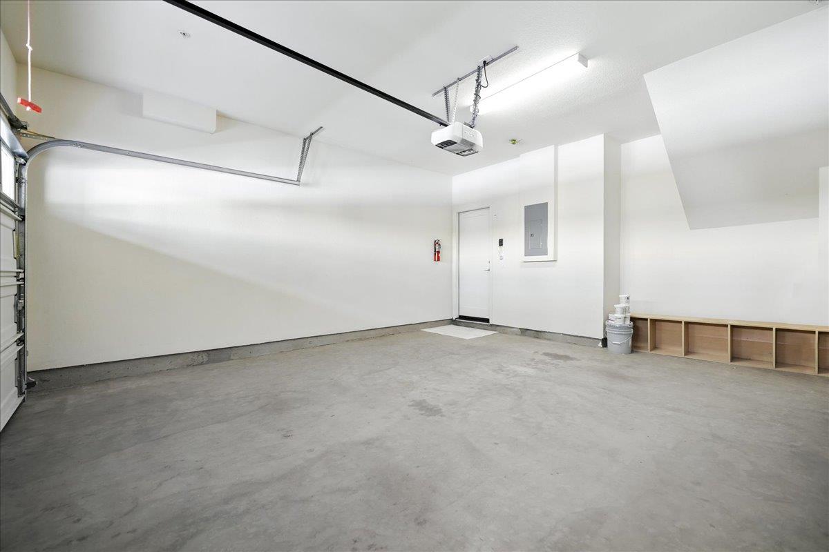 Detail Gallery Image 33 of 53 For 829 Blue Opal Dr, San Jose,  CA 95123 - 3 Beds | 3/1 Baths