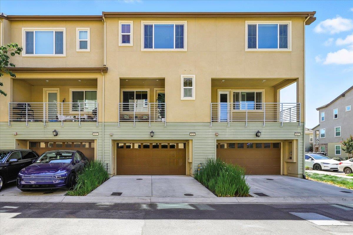 Detail Gallery Image 35 of 53 For 829 Blue Opal Dr, San Jose,  CA 95123 - 3 Beds | 3/1 Baths