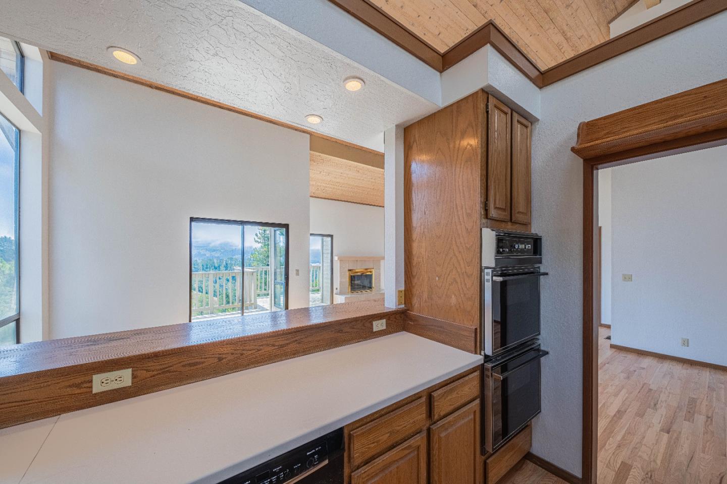 Detail Gallery Image 20 of 40 For 3587 Eastfield Ct, Carmel,  CA 93923 - 3 Beds | 2/1 Baths