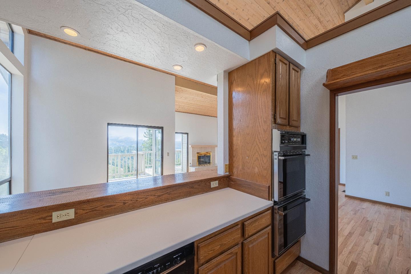 Detail Gallery Image 21 of 40 For 3587 Eastfield Ct, Carmel,  CA 93923 - 3 Beds | 2/1 Baths