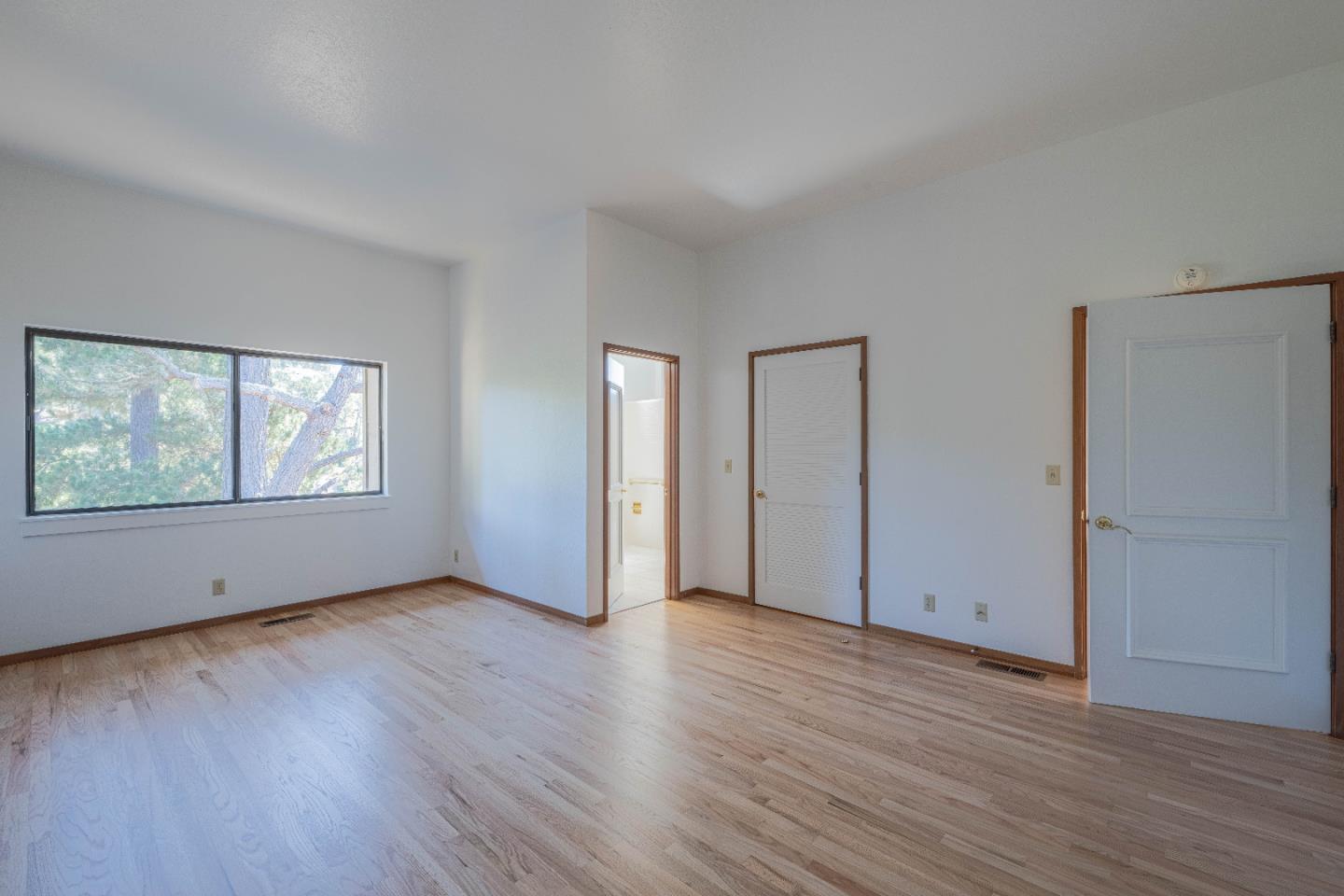 Detail Gallery Image 23 of 40 For 3587 Eastfield Ct, Carmel,  CA 93923 - 3 Beds | 2/1 Baths