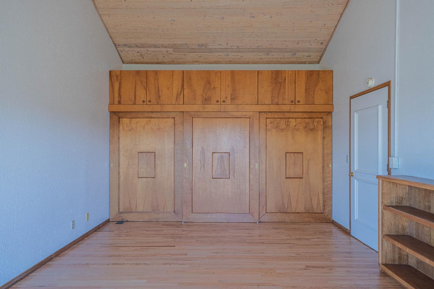 Detail Gallery Image 34 of 40 For 3587 Eastfield Ct, Carmel,  CA 93923 - 3 Beds | 2/1 Baths