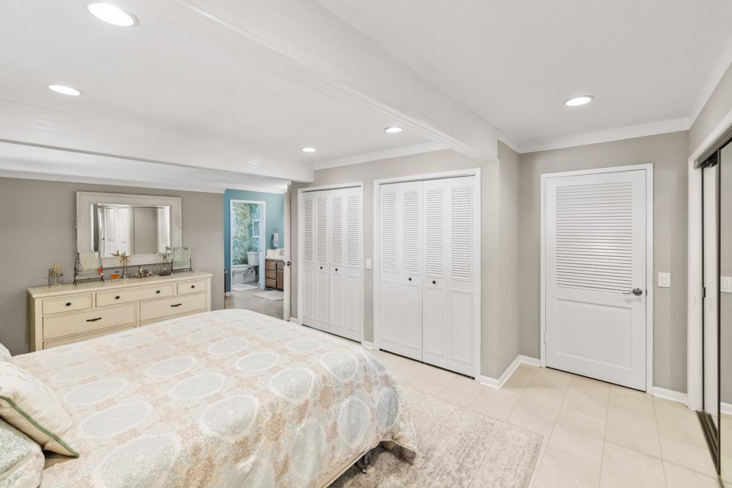 Detail Gallery Image 17 of 42 For 35 via Castanada, Monterey,  CA 93940 - 4 Beds | 4 Baths
