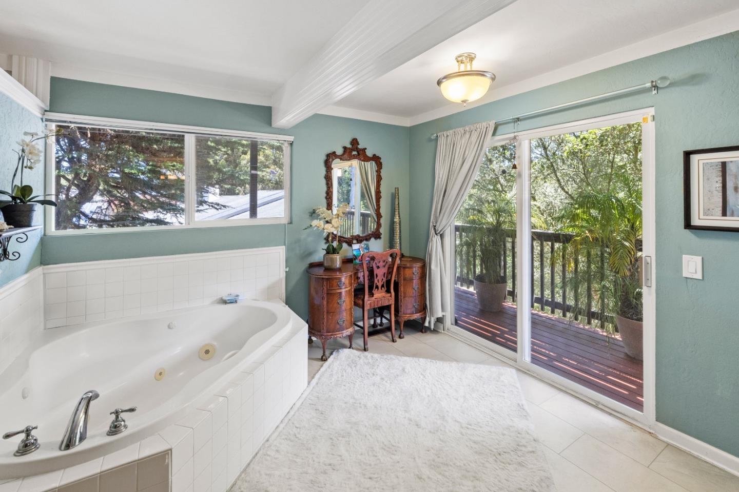 Detail Gallery Image 20 of 42 For 35 via Castanada, Monterey,  CA 93940 - 4 Beds | 4 Baths
