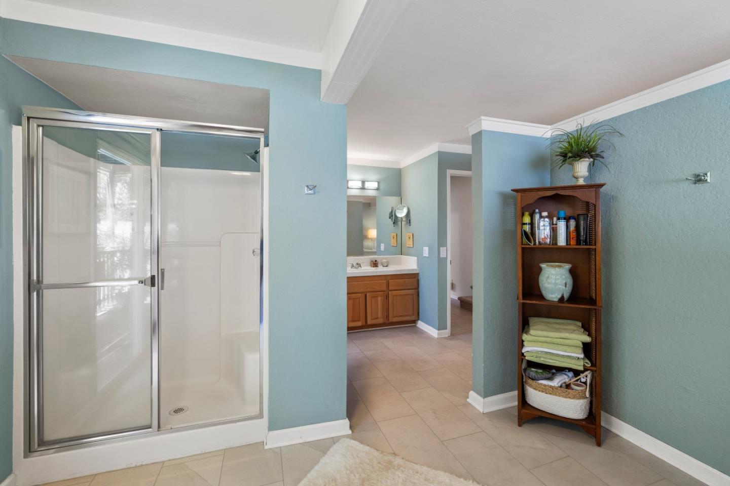 Detail Gallery Image 22 of 42 For 35 via Castanada, Monterey,  CA 93940 - 4 Beds | 4 Baths