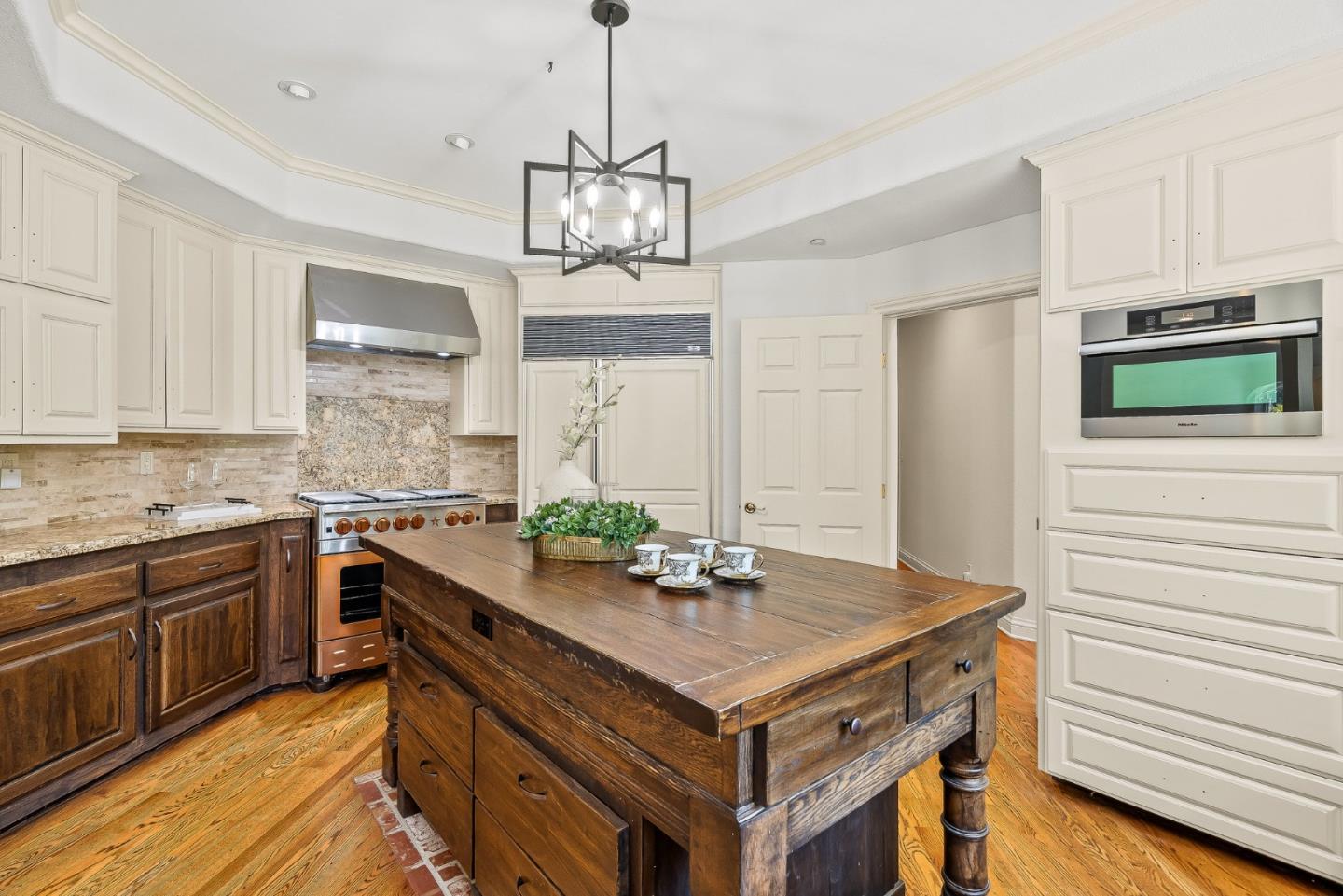 Detail Gallery Image 12 of 61 For 4105 Grant Ct, Pleasanton,  CA 94566 - 5 Beds | 3/1 Baths