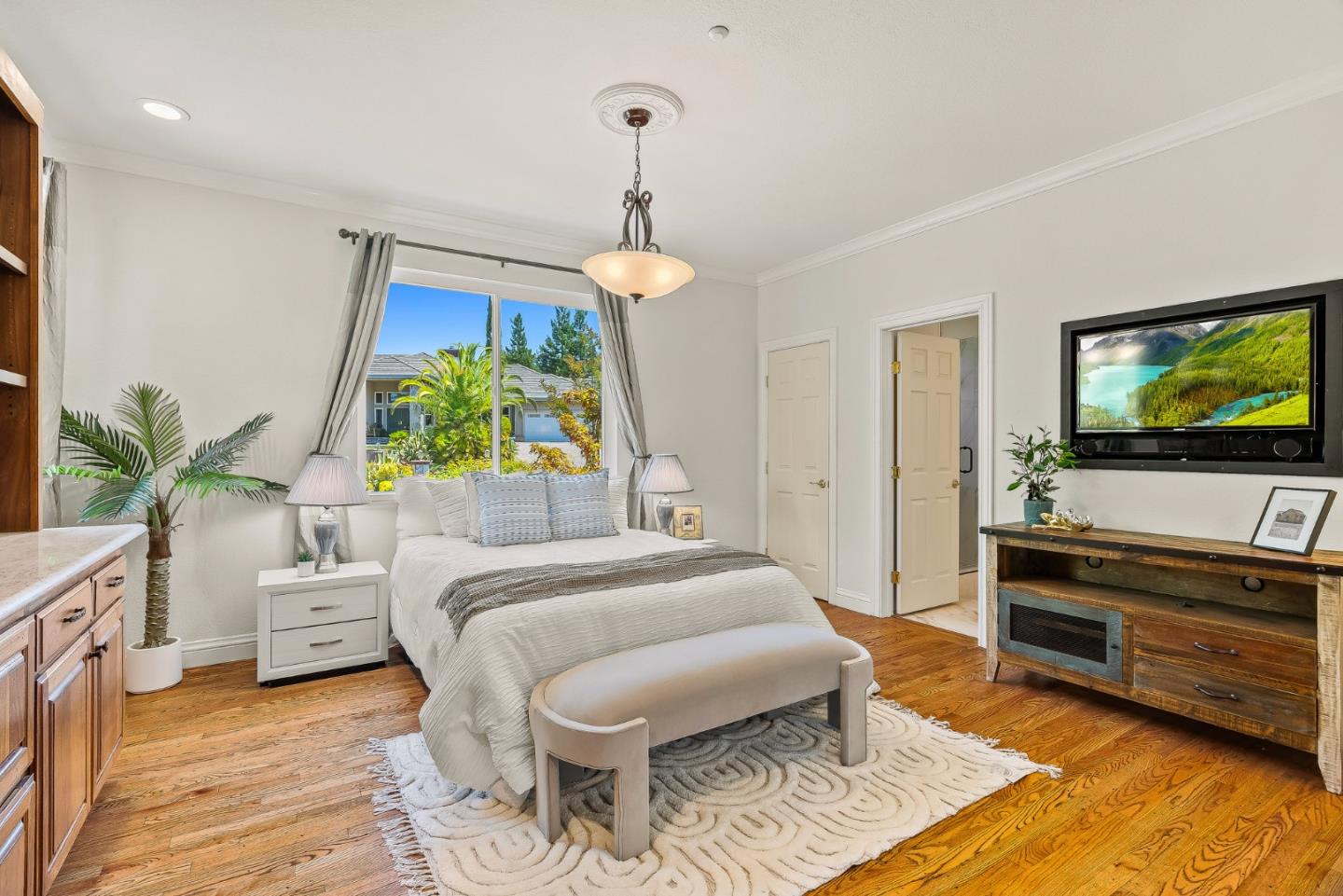 Detail Gallery Image 18 of 61 For 4105 Grant Ct, Pleasanton,  CA 94566 - 5 Beds | 3/1 Baths