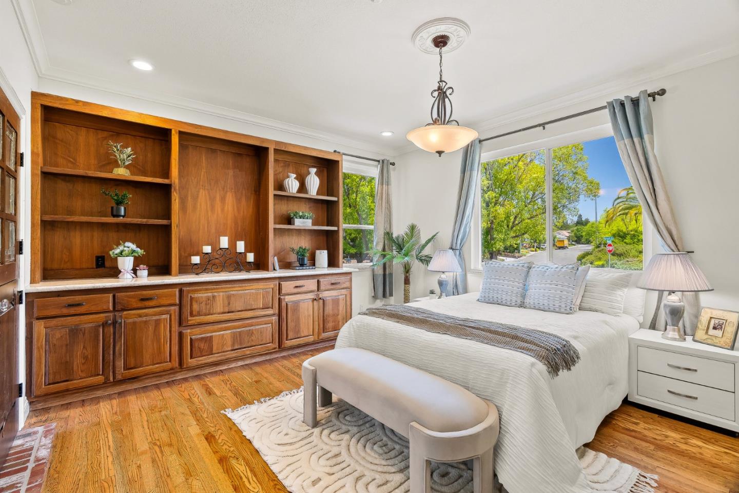 Detail Gallery Image 19 of 61 For 4105 Grant Ct, Pleasanton,  CA 94566 - 5 Beds | 3/1 Baths