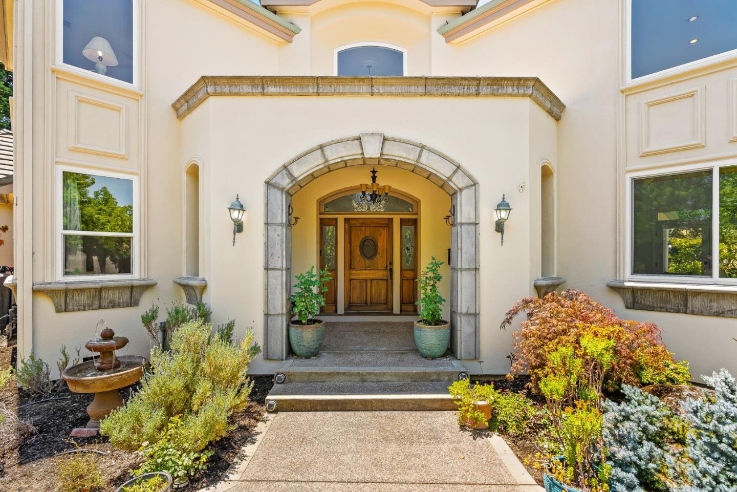 Detail Gallery Image 3 of 61 For 4105 Grant Ct, Pleasanton,  CA 94566 - 5 Beds | 3/1 Baths