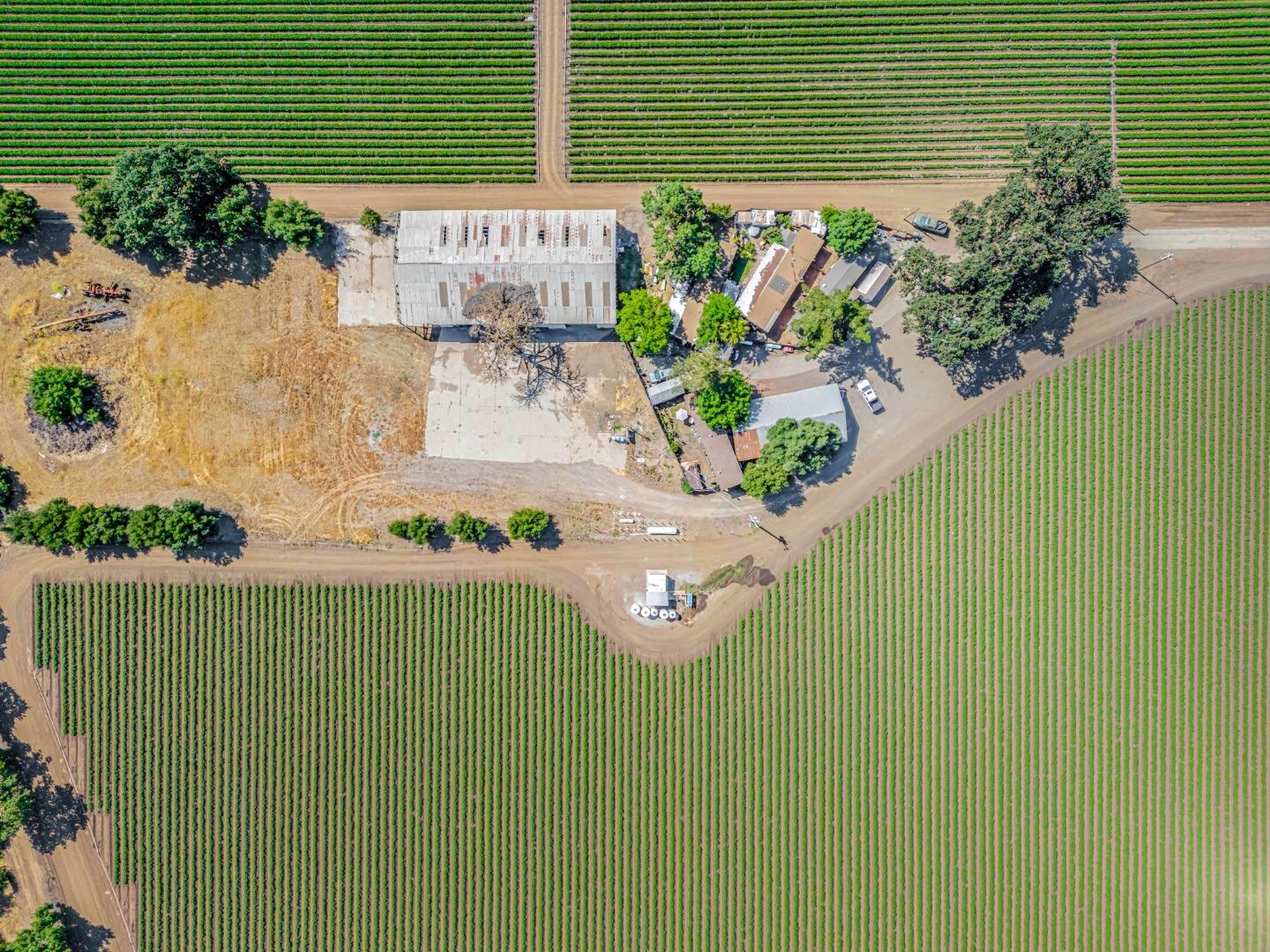 Detail Gallery Image 11 of 39 For 8740 Marcella Ave, Gilroy,  CA 95020 - – Beds | – Baths
