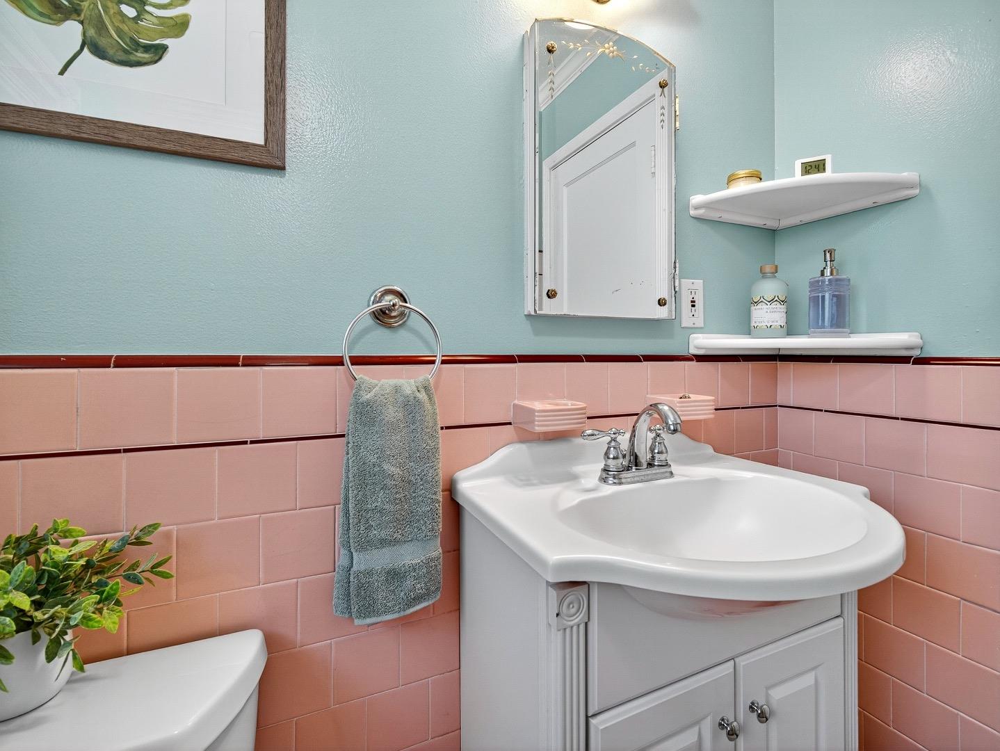 Detail Gallery Image 14 of 36 For 2155 Peachtree Ln, San Jose,  CA 95128 - 2 Beds | 1 Baths