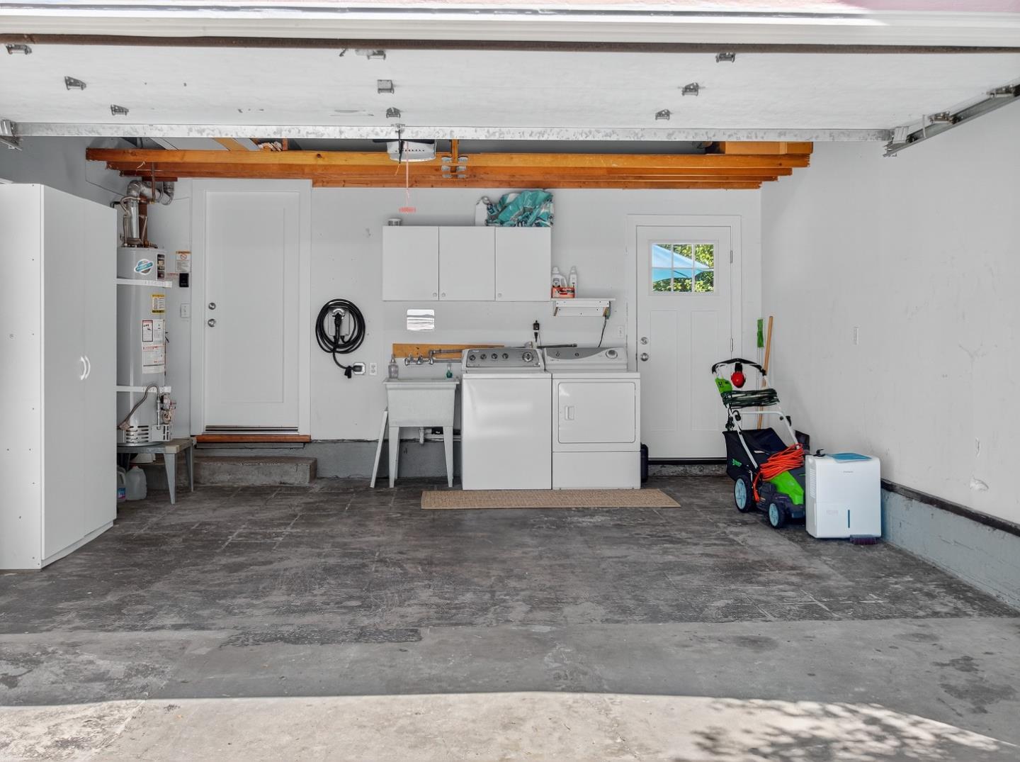 Detail Gallery Image 27 of 36 For 2155 Peachtree Ln, San Jose,  CA 95128 - 2 Beds | 1 Baths