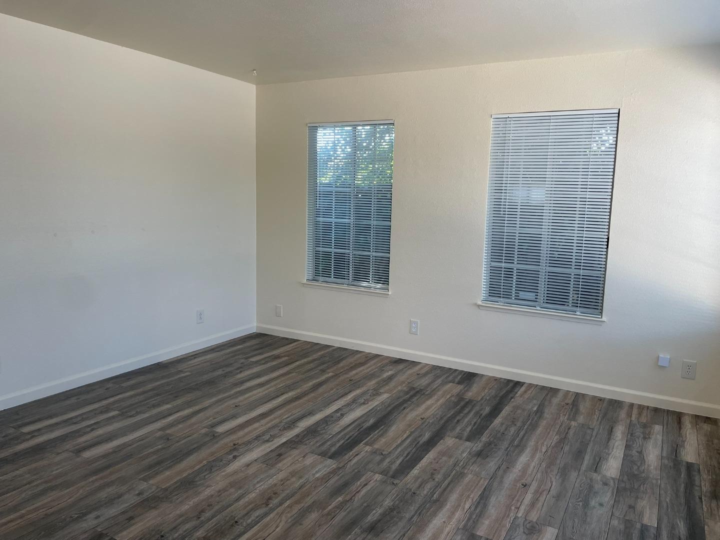 Detail Gallery Image 3 of 24 For 1752 Beech St, Santa Clara,  CA 95054 - 3 Beds | 2 Baths