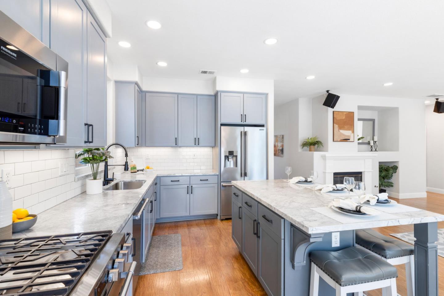 Detail Gallery Image 11 of 33 For 4681 La Crescent Loop, San Jose,  CA 95136 - 4 Beds | 2/1 Baths