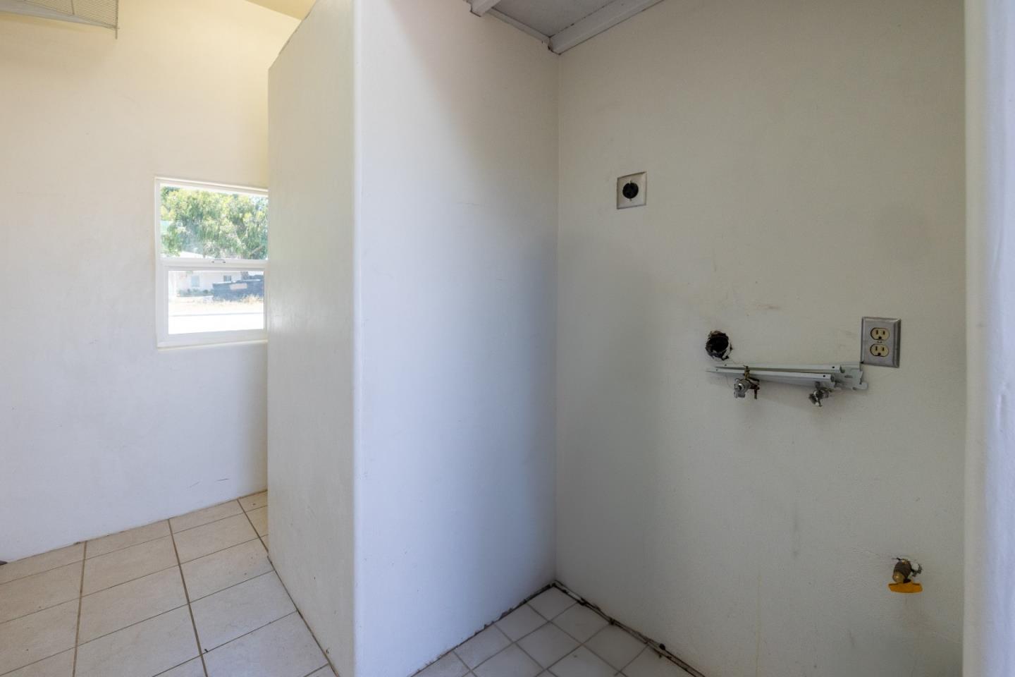 Detail Gallery Image 16 of 21 For 1475 Hilby Ave, Seaside,  CA 93955 - 2 Beds | 1 Baths